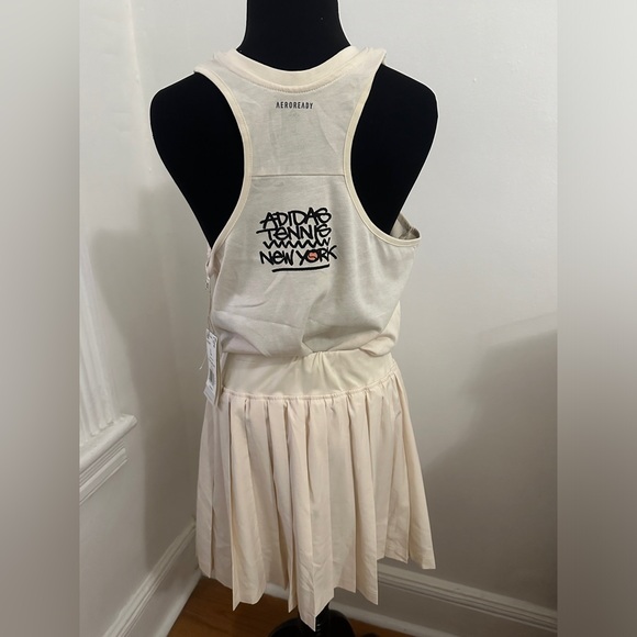 Collab addias x areoready SIZE L NWT set - Picture 2 of 9